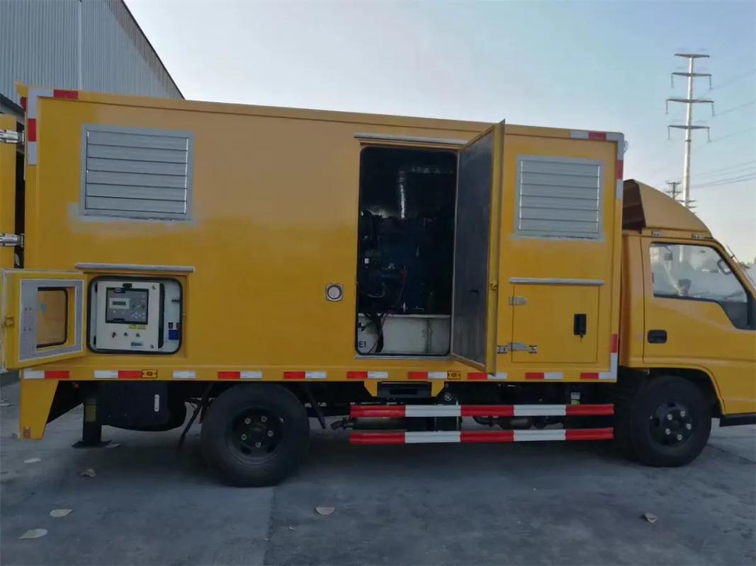 泰安救險車制造廠 大型搶險救援車，超強起吊能力鑄就救援中堅力量