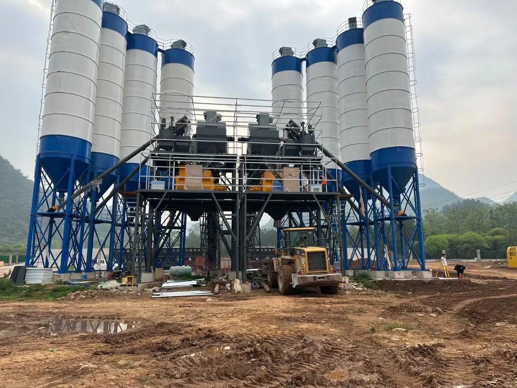 雙HZS180混凝土攪拌站高效落成，助力建筑機械裝備升級